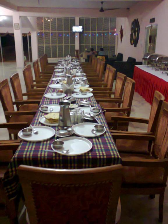 Hotel Sambodhi Bhopal Esterno foto
